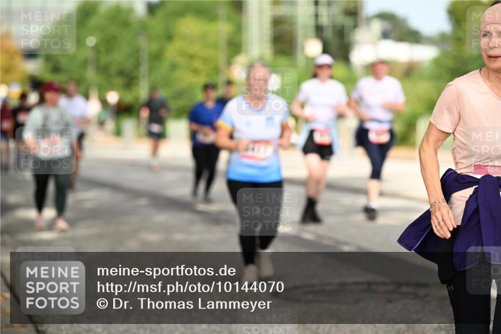 06.09.2026 - CURREX Alsterlauf Dr. Thomas Lammeyer http://msf.ph/oto/10144070 06.09.2026 10:15:32 Laufen  meine-sportfotos.de