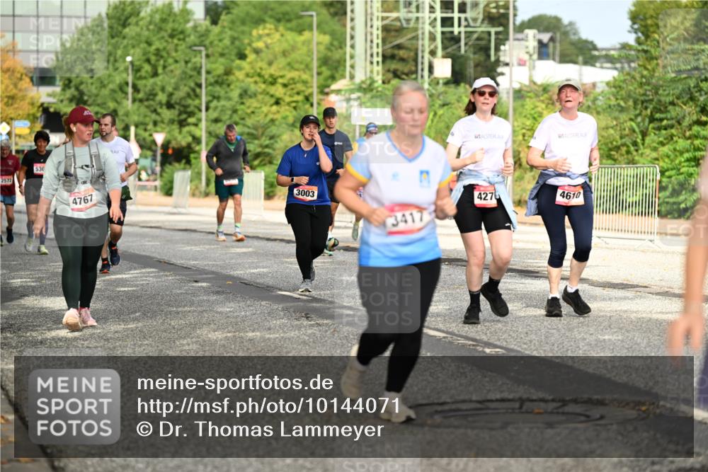 06.09.2026 - CURREX Alsterlauf Dr. Thomas Lammeyer http://msf.ph/oto/10144071 06.09.2026 10:15:32 Laufen 2572, 530, 4767, 3003, 3417, 4276, 4610 meine-sportfotos.de