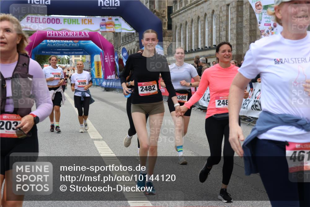06.09.2026 - CURREX Alsterlauf Strokosch-Dieckow http://msf.ph/oto/10144120 06.09.2026 10:20:04 Ziel 2031, 2043, 2482, 2483, 3417, 3769, 3926, 4270, 4610, 4767, 5580, 5581 meine-sportfotos.de
