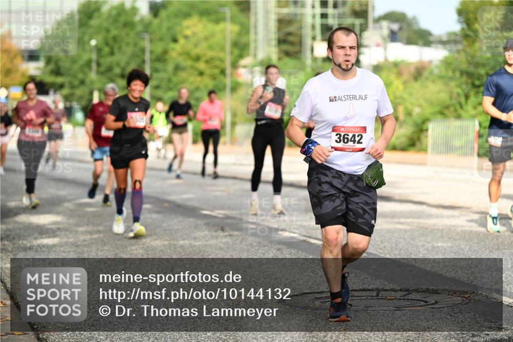06.09.2026 - CURREX Alsterlauf Dr. Thomas Lammeyer http://msf.ph/oto/10144132 06.09.2026 10:15:39 Laufen 3642 meine-sportfotos.de