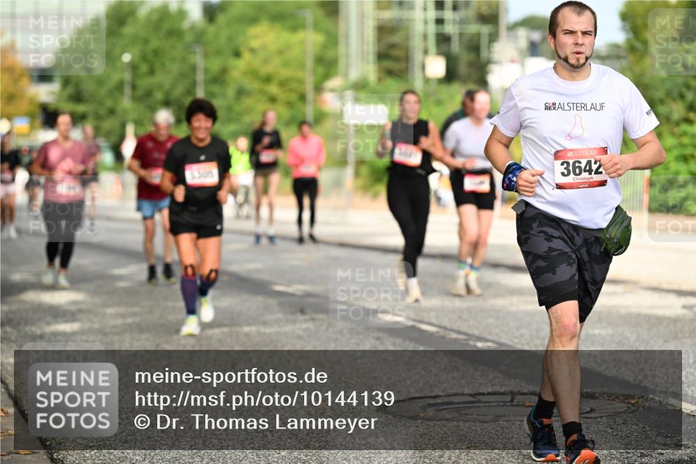 06.09.2026 - CURREX Alsterlauf Dr. Thomas Lammeyer http://msf.ph/oto/10144139 06.09.2026 10:15:39 Laufen 5, 31015, 3642 meine-sportfotos.de
