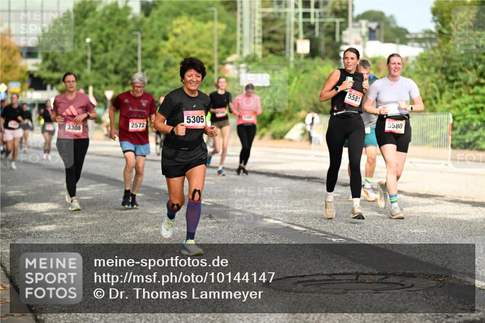 06.09.2026 - CURREX Alsterlauf Dr. Thomas Lammeyer http://msf.ph/oto/10144147 06.09.2026 10:15:41 Laufen 2572, 3308, 5305, 5581, 5580 meine-sportfotos.de