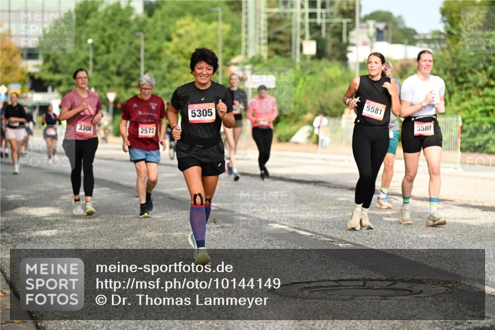 06.09.2026 - CURREX Alsterlauf Dr. Thomas Lammeyer http://msf.ph/oto/10144149 06.09.2026 10:15:41 Laufen 3308, 2572, 5305, 5581, 5580 meine-sportfotos.de