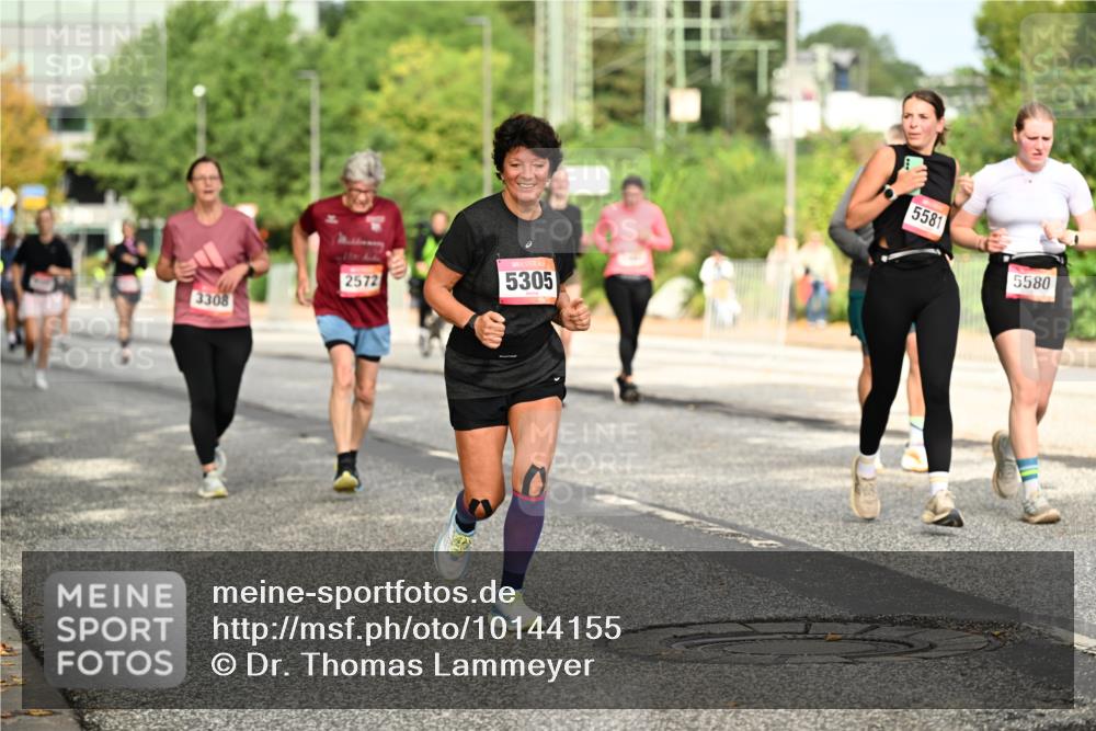 06.09.2026 - CURREX Alsterlauf Dr. Thomas Lammeyer http://msf.ph/oto/10144155 06.09.2026 10:15:41 Laufen 3308, 2572, 5305, 5581, 5580 meine-sportfotos.de