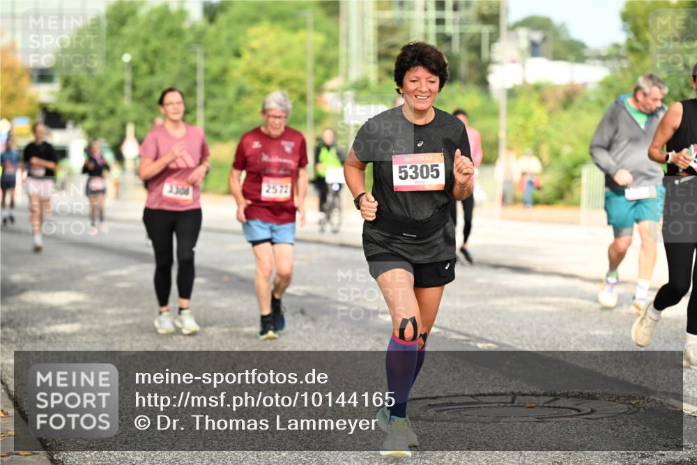 06.09.2026 - CURREX Alsterlauf Dr. Thomas Lammeyer http://msf.ph/oto/10144165 06.09.2026 10:15:42 Laufen 3300, 2572, 5305, 0 meine-sportfotos.de