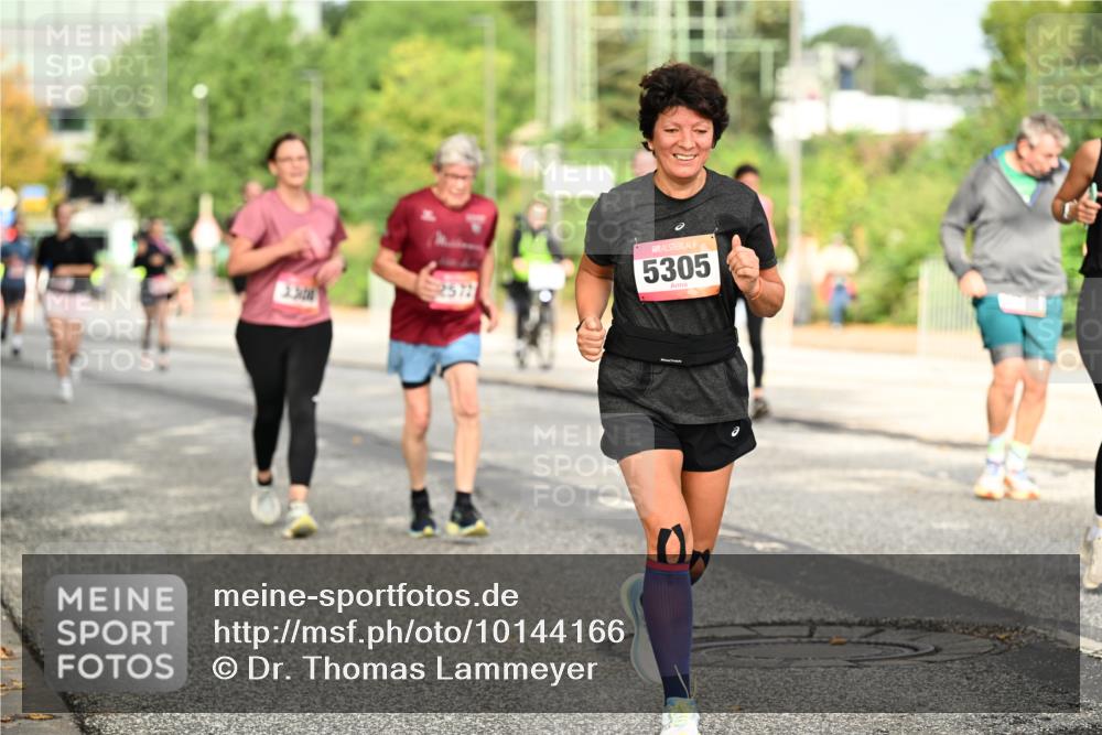 06.09.2026 - CURREX Alsterlauf Dr. Thomas Lammeyer http://msf.ph/oto/10144166 06.09.2026 10:15:42 Laufen 5305, 0 meine-sportfotos.de