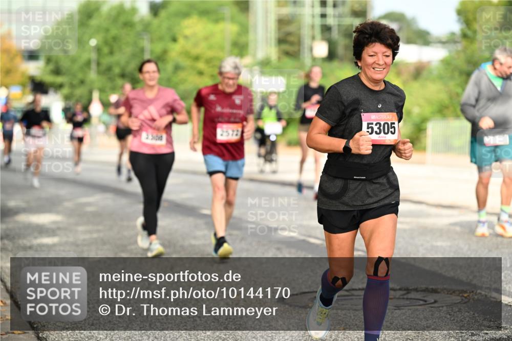 06.09.2026 - CURREX Alsterlauf Dr. Thomas Lammeyer http://msf.ph/oto/10144170 06.09.2026 10:15:43 Laufen 2572, 5305 meine-sportfotos.de