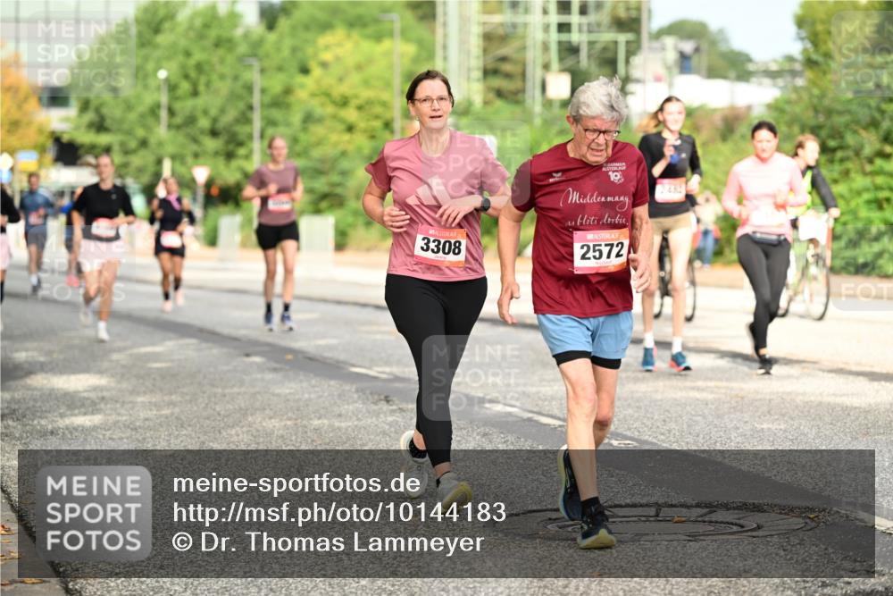 06.09.2026 - CURREX Alsterlauf Dr. Thomas Lammeyer http://msf.ph/oto/10144183 06.09.2026 10:15:44 Laufen 3308, 19, 2572, 2481 meine-sportfotos.de