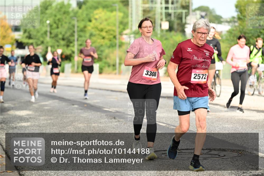 06.09.2026 - CURREX Alsterlauf Dr. Thomas Lammeyer http://msf.ph/oto/10144188 06.09.2026 10:15:45 Laufen 3308, 2572 meine-sportfotos.de