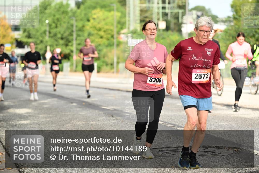 06.09.2026 - CURREX Alsterlauf Dr. Thomas Lammeyer http://msf.ph/oto/10144189 06.09.2026 10:15:45 Laufen 3308, 2572 meine-sportfotos.de
