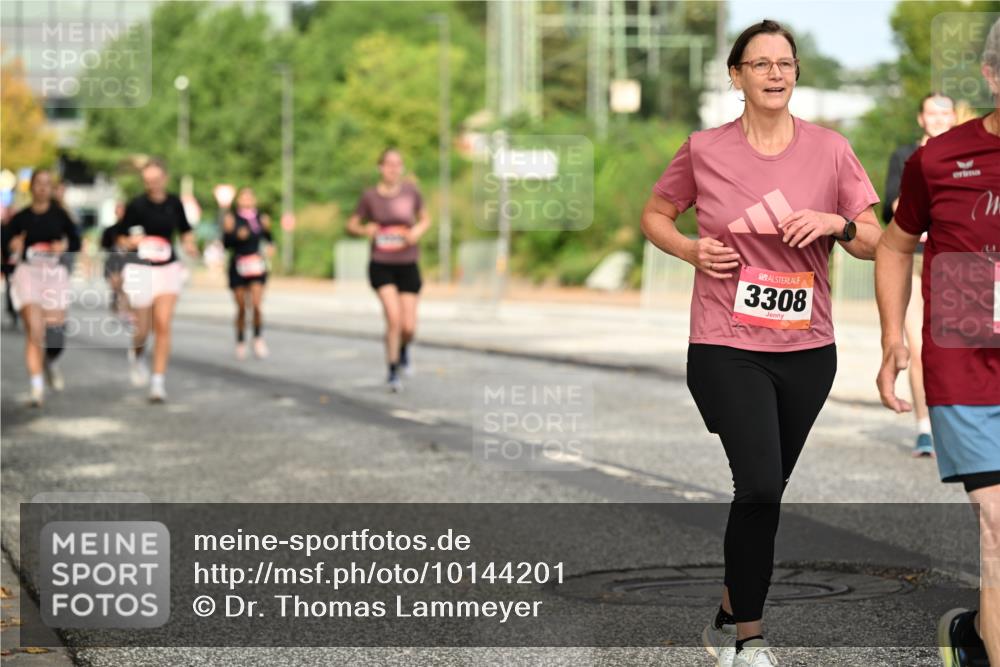 06.09.2026 - CURREX Alsterlauf Dr. Thomas Lammeyer http://msf.ph/oto/10144201 06.09.2026 10:15:46 Laufen 3308 meine-sportfotos.de