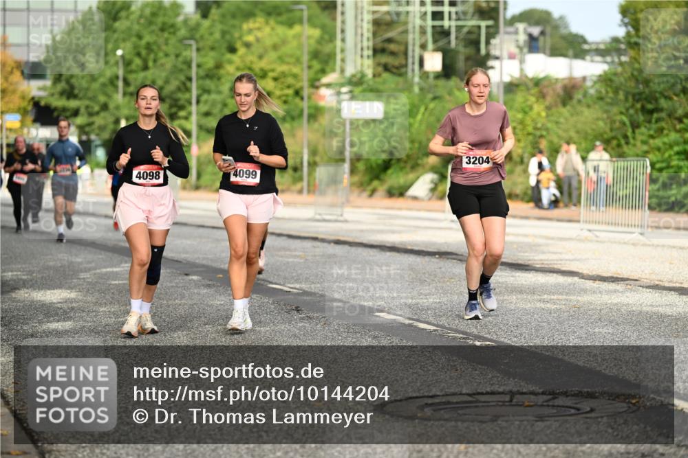 06.09.2026 - CURREX Alsterlauf Dr. Thomas Lammeyer http://msf.ph/oto/10144204 06.09.2026 10:15:49 Laufen 3204, 4099, 4098 meine-sportfotos.de