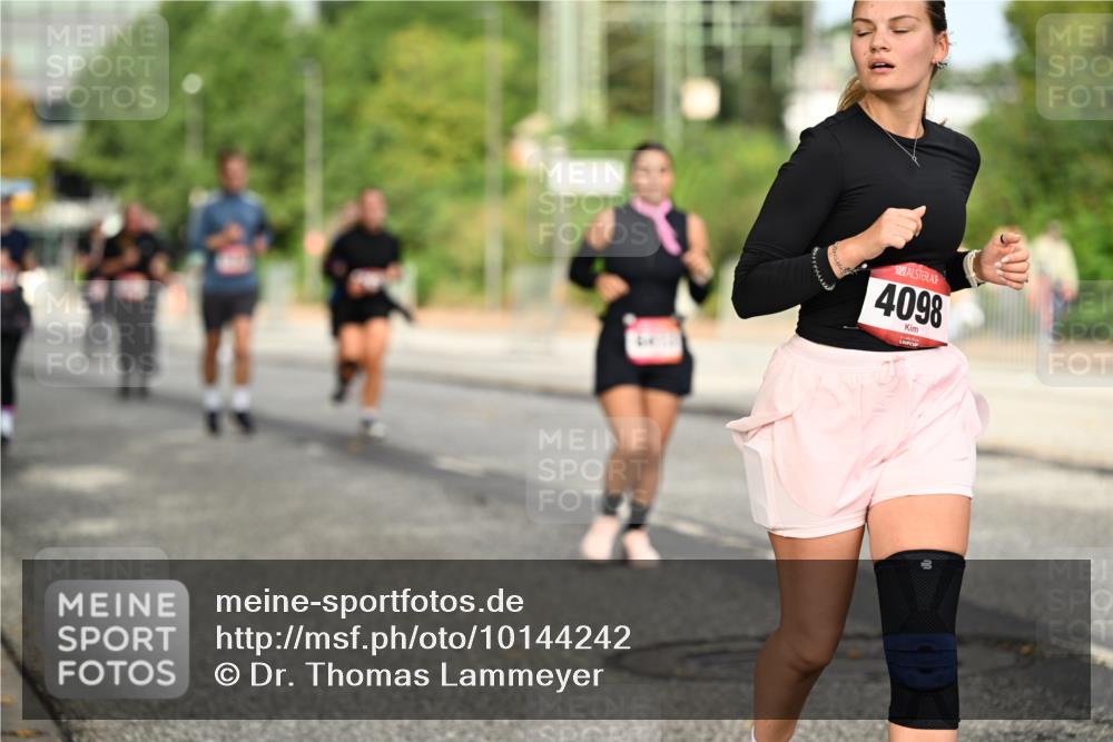 06.09.2026 - CURREX Alsterlauf Dr. Thomas Lammeyer http://msf.ph/oto/10144242 06.09.2026 10:15:53 Laufen 4098 meine-sportfotos.de