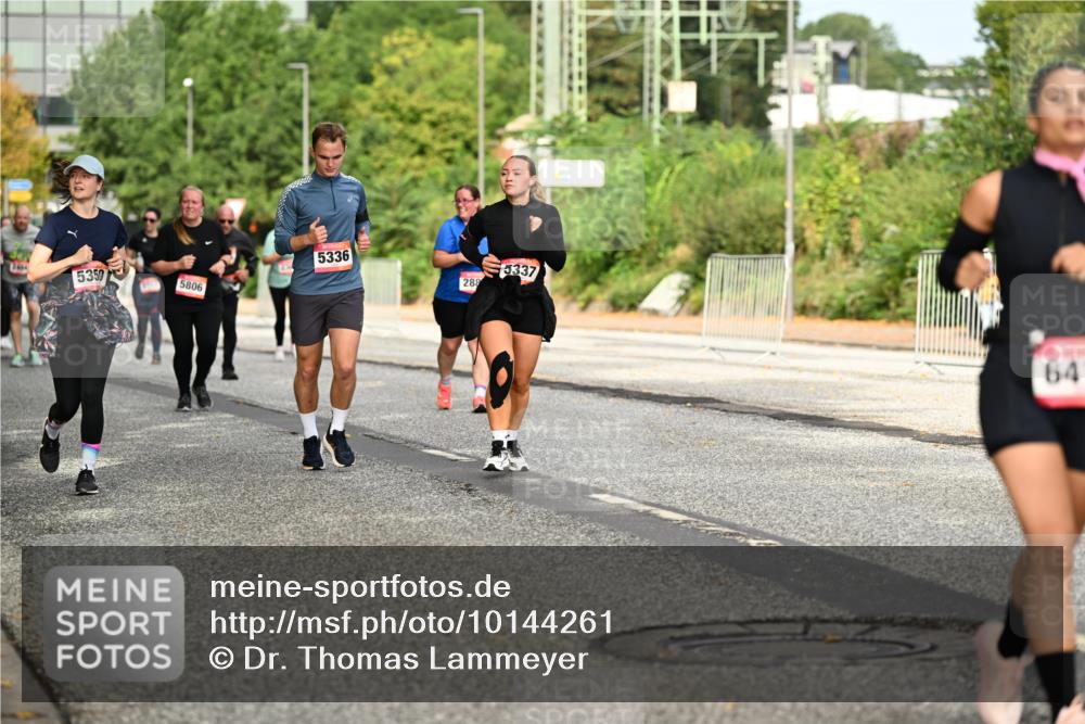 06.09.2026 - CURREX Alsterlauf Dr. Thomas Lammeyer http://msf.ph/oto/10144261 06.09.2026 10:15:55 Laufen 5350, 5806, 5336, 288, 5337, 64 meine-sportfotos.de