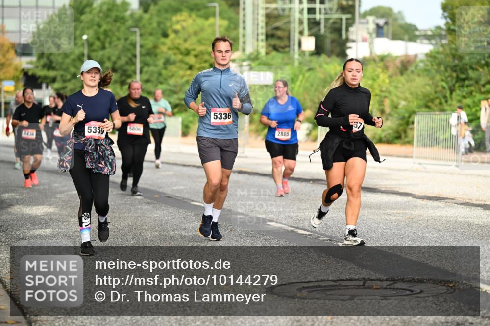 06.09.2026 - CURREX Alsterlauf Dr. Thomas Lammeyer http://msf.ph/oto/10144279 06.09.2026 10:15:57 Laufen 4436, 5350, 5806, 5336, 2885, 37 meine-sportfotos.de