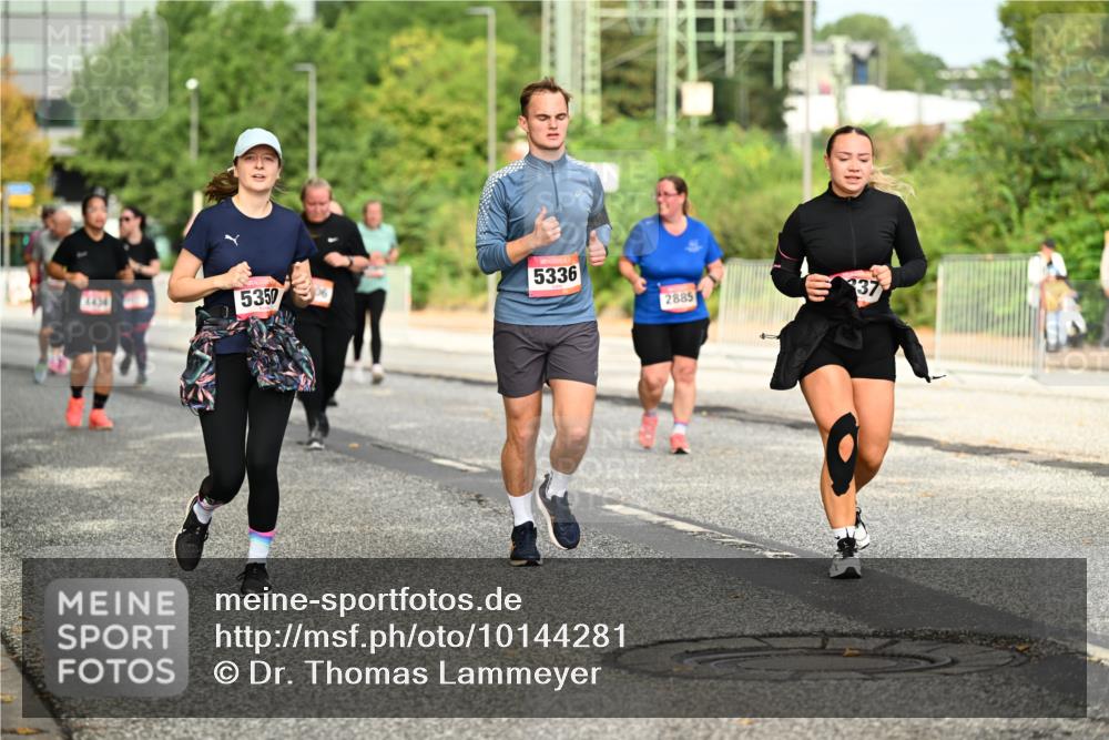 06.09.2026 - CURREX Alsterlauf Dr. Thomas Lammeyer http://msf.ph/oto/10144281 06.09.2026 10:15:58 Laufen 5336, 4434, 5350, 2885, 37 meine-sportfotos.de