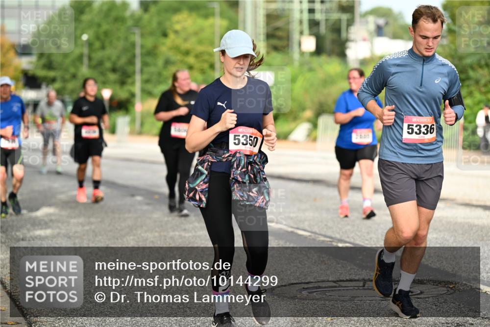 06.09.2026 - CURREX Alsterlauf Dr. Thomas Lammeyer http://msf.ph/oto/10144299 06.09.2026 10:16:00 Laufen 5350, 5336 meine-sportfotos.de