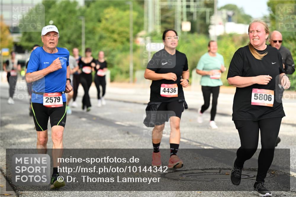 06.09.2026 - CURREX Alsterlauf Dr. Thomas Lammeyer http://msf.ph/oto/10144342 06.09.2026 10:16:04 Laufen 2579, 4436, 5806 meine-sportfotos.de