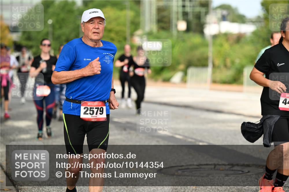06.09.2026 - CURREX Alsterlauf Dr. Thomas Lammeyer http://msf.ph/oto/10144354 06.09.2026 10:16:06 Laufen 2579, 42 meine-sportfotos.de