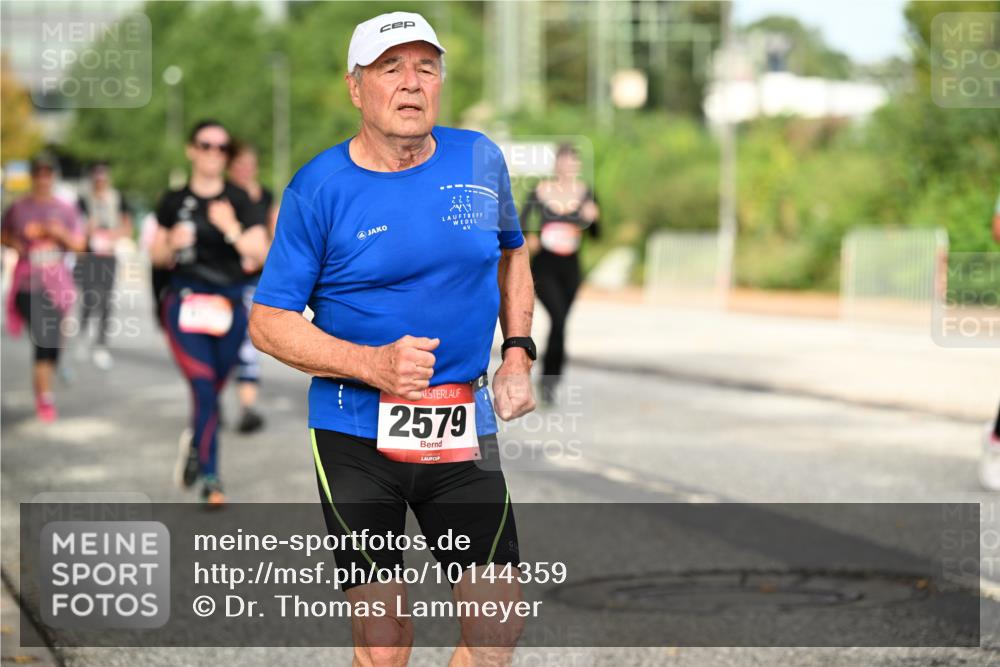 06.09.2026 - CURREX Alsterlauf Dr. Thomas Lammeyer http://msf.ph/oto/10144359 06.09.2026 10:16:07 Laufen 2579 meine-sportfotos.de