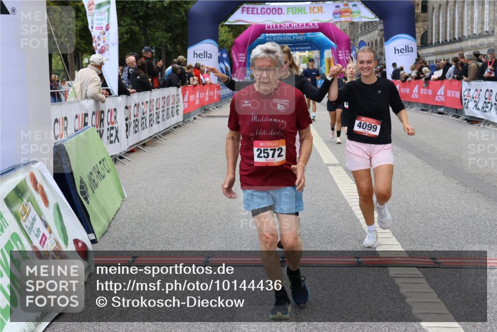 06.09.2026 - CURREX Alsterlauf Strokosch-Dieckow http://msf.ph/oto/10144436 06.09.2026 10:20:26 Ziel 2366, 2572, 4098, 4099, 4609, 5305, 6413 meine-sportfotos.de