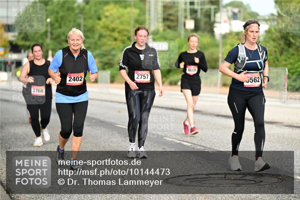 06.09.2026 - CURREX Alsterlauf Dr. Thomas Lammeyer http://msf.ph/oto/10144473 06.09.2026 10:16:22 Laufen 3768, 2402, 2757, 4609, 5562 meine-sportfotos.de