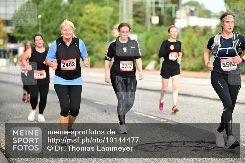 06.09.2026 - CURREX Alsterlauf Dr. Thomas Lammeyer http://msf.ph/oto/10144477 06.09.2026 10:16:23 Laufen 3768, 2402, 2757, 460, 5562, 12 meine-sportfotos.de