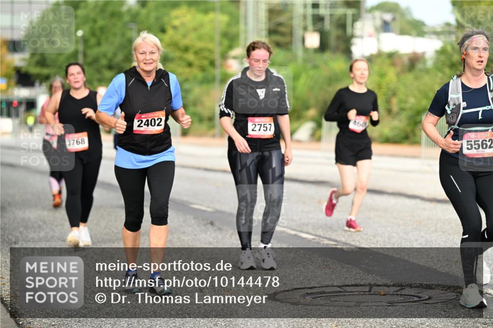 06.09.2026 - CURREX Alsterlauf Dr. Thomas Lammeyer http://msf.ph/oto/10144478 06.09.2026 10:16:23 Laufen 3768, 2402, 2757, 460, 5562 meine-sportfotos.de