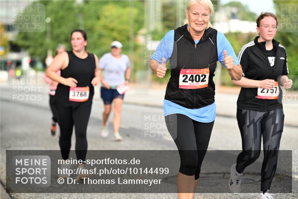 06.09.2026 - CURREX Alsterlauf Dr. Thomas Lammeyer http://msf.ph/oto/10144499 06.09.2026 10:16:25 Laufen 3768, 2402, 2757 meine-sportfotos.de