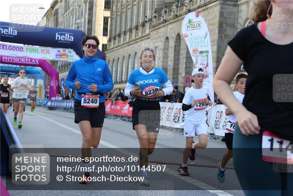06.09.2026 - CURREX Alsterlauf Strokosch-Dieckow http://msf.ph/oto/10144507 06.09.2026 11:48:30 Ziel 1034, 1040, 1147, 1164, 1170, 1177, 1293, 8239, 8240 meine-sportfotos.de