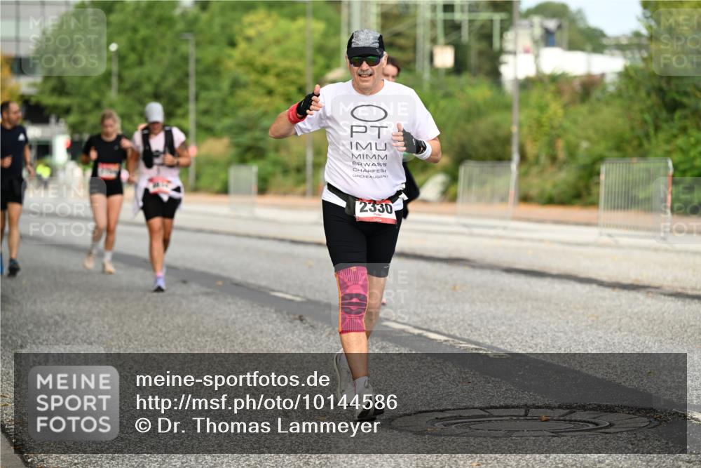 06.09.2026 - CURREX Alsterlauf Dr. Thomas Lammeyer http://msf.ph/oto/10144586 06.09.2026 10:16:39 Laufen 2330 meine-sportfotos.de