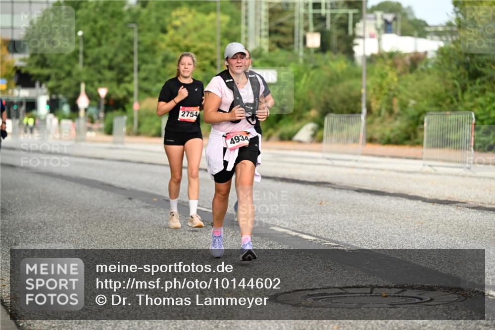 06.09.2026 - CURREX Alsterlauf Dr. Thomas Lammeyer http://msf.ph/oto/10144602 06.09.2026 10:16:42 Laufen 2754, 4934 meine-sportfotos.de