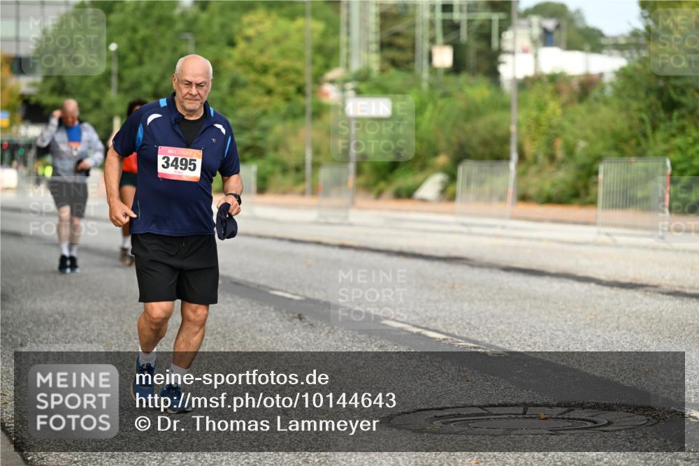 06.09.2026 - CURREX Alsterlauf Dr. Thomas Lammeyer http://msf.ph/oto/10144643 06.09.2026 10:16:49 Laufen 3495 meine-sportfotos.de