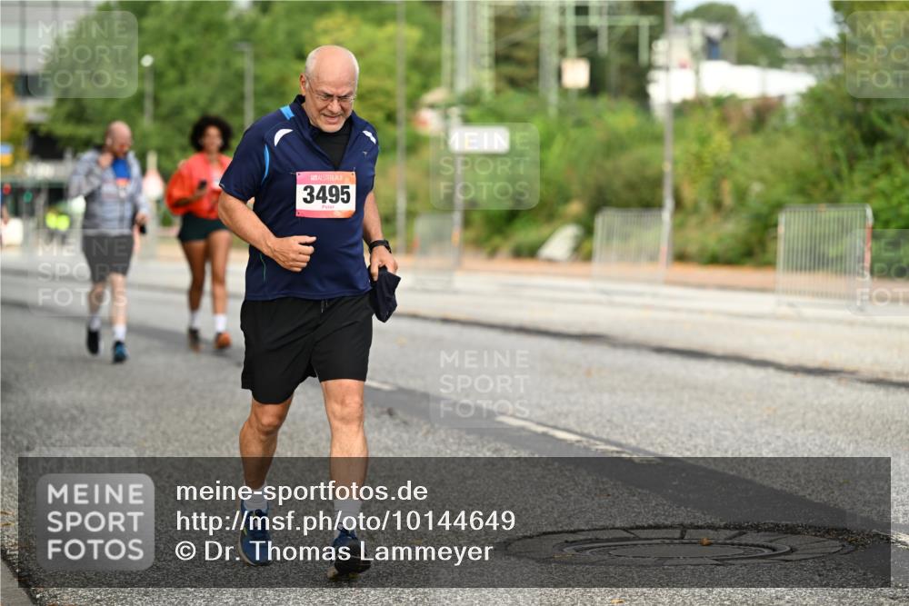 06.09.2026 - CURREX Alsterlauf Dr. Thomas Lammeyer http://msf.ph/oto/10144649 06.09.2026 10:16:49 Laufen 3495 meine-sportfotos.de