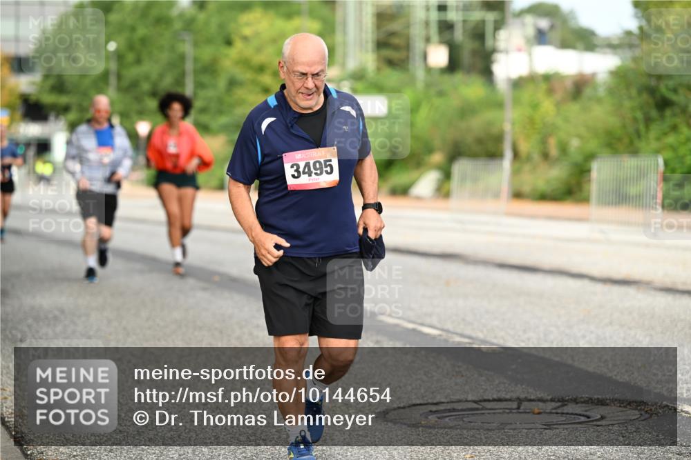 06.09.2026 - CURREX Alsterlauf Dr. Thomas Lammeyer http://msf.ph/oto/10144654 06.09.2026 10:16:50 Laufen 3495 meine-sportfotos.de
