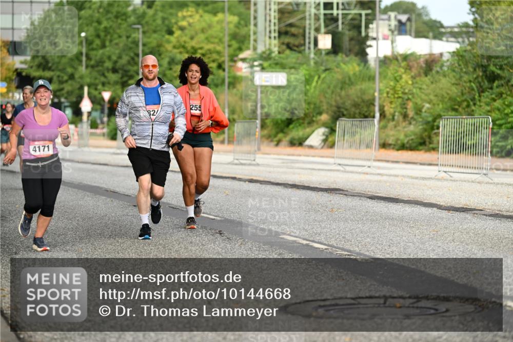 06.09.2026 - CURREX Alsterlauf Dr. Thomas Lammeyer http://msf.ph/oto/10144668 06.09.2026 10:16:52 Laufen 4171, 82, 255 meine-sportfotos.de