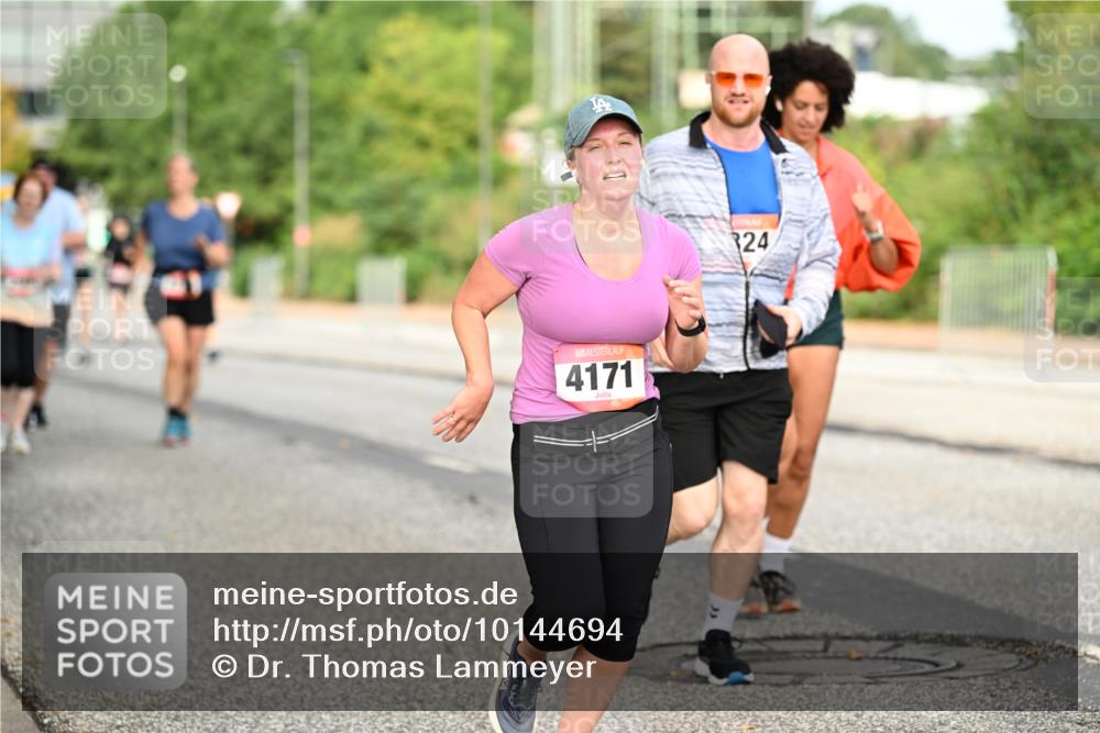06.09.2026 - CURREX Alsterlauf Dr. Thomas Lammeyer http://msf.ph/oto/10144694 06.09.2026 10:16:55 Laufen 4171, 24 meine-sportfotos.de
