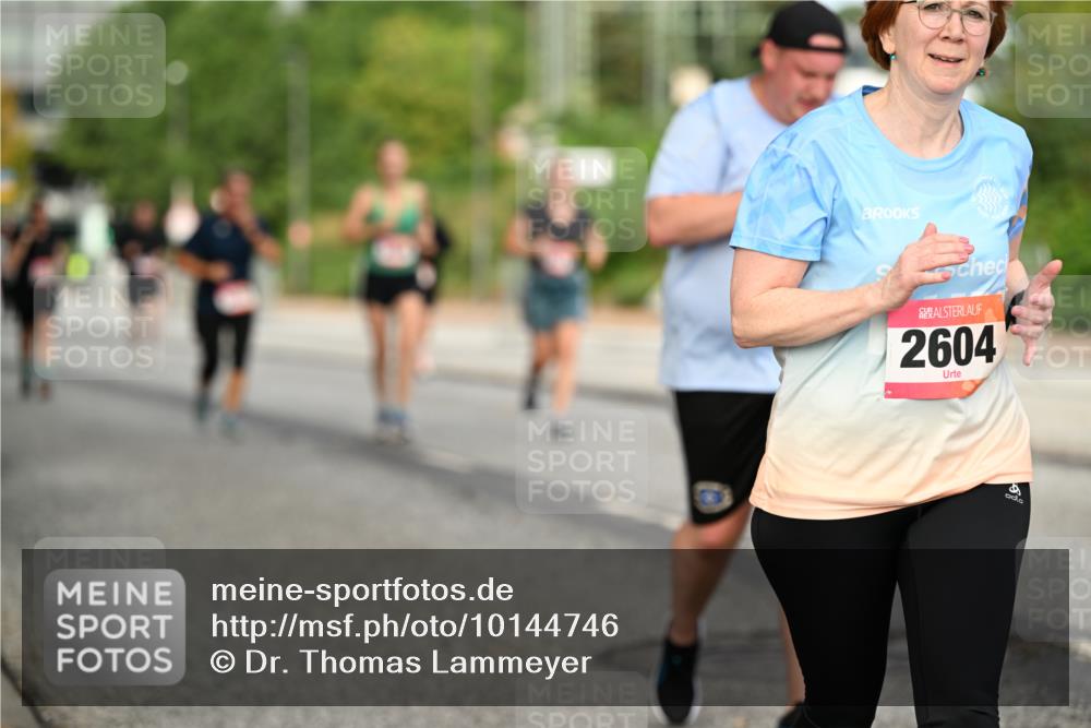 06.09.2026 - CURREX Alsterlauf Dr. Thomas Lammeyer http://msf.ph/oto/10144746 06.09.2026 10:17:03 Laufen 2604 meine-sportfotos.de