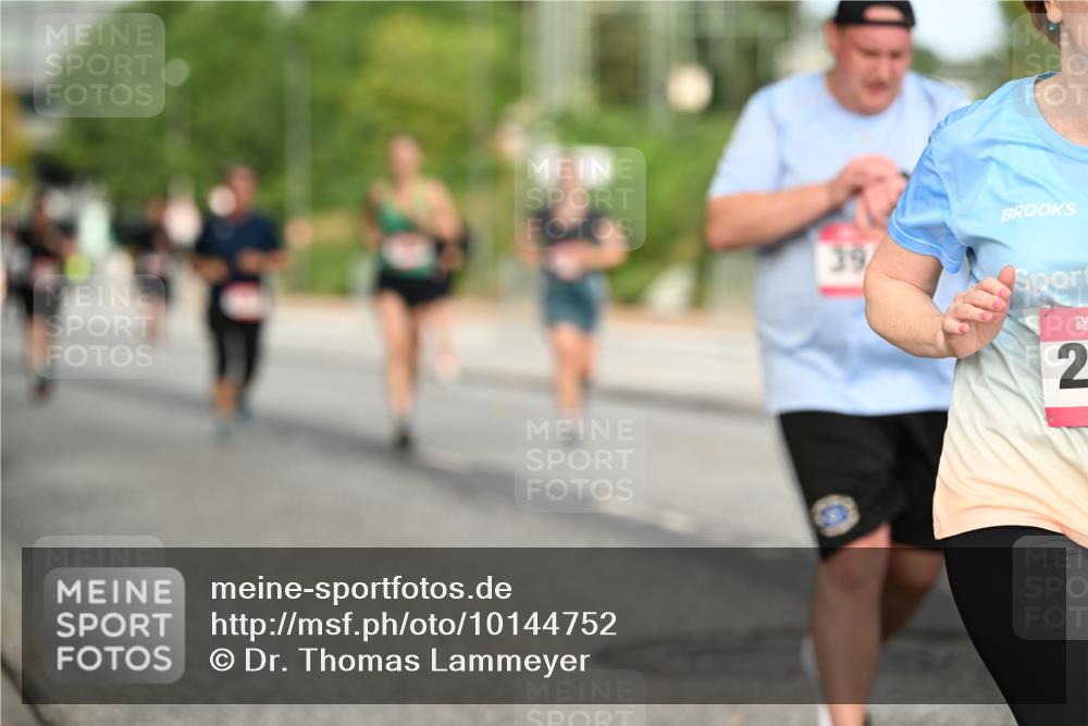 06.09.2026 - CURREX Alsterlauf Dr. Thomas Lammeyer http://msf.ph/oto/10144752 06.09.2026 10:17:03 Laufen 39, 2 meine-sportfotos.de