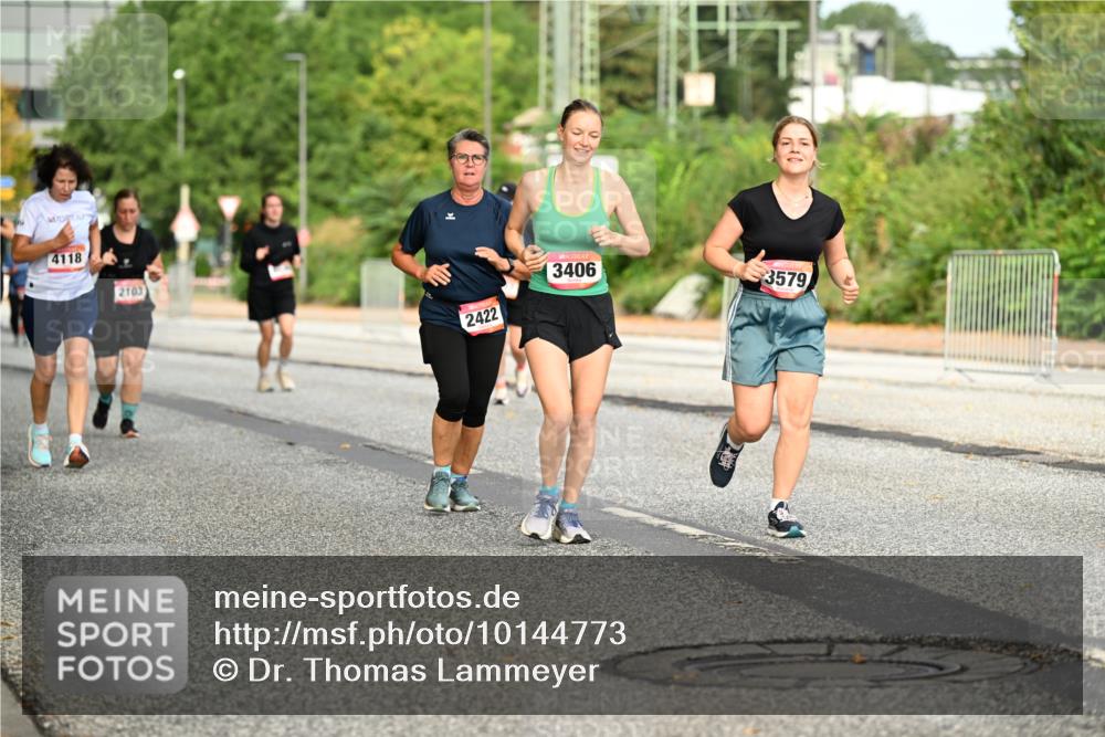 06.09.2026 - CURREX Alsterlauf Dr. Thomas Lammeyer http://msf.ph/oto/10144773 06.09.2026 10:17:06 Laufen 4118, 2103, 2422, 3406, 3579 meine-sportfotos.de