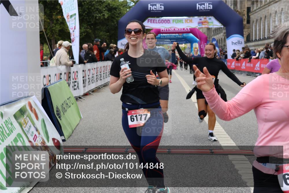 06.09.2026 - CURREX Alsterlauf Strokosch-Dieckow http://msf.ph/oto/10144848 06.09.2026 10:20:46 Ziel 4171, 4410, 4411, 4666, 5336, 5337, 6177, 6389, 6459 meine-sportfotos.de