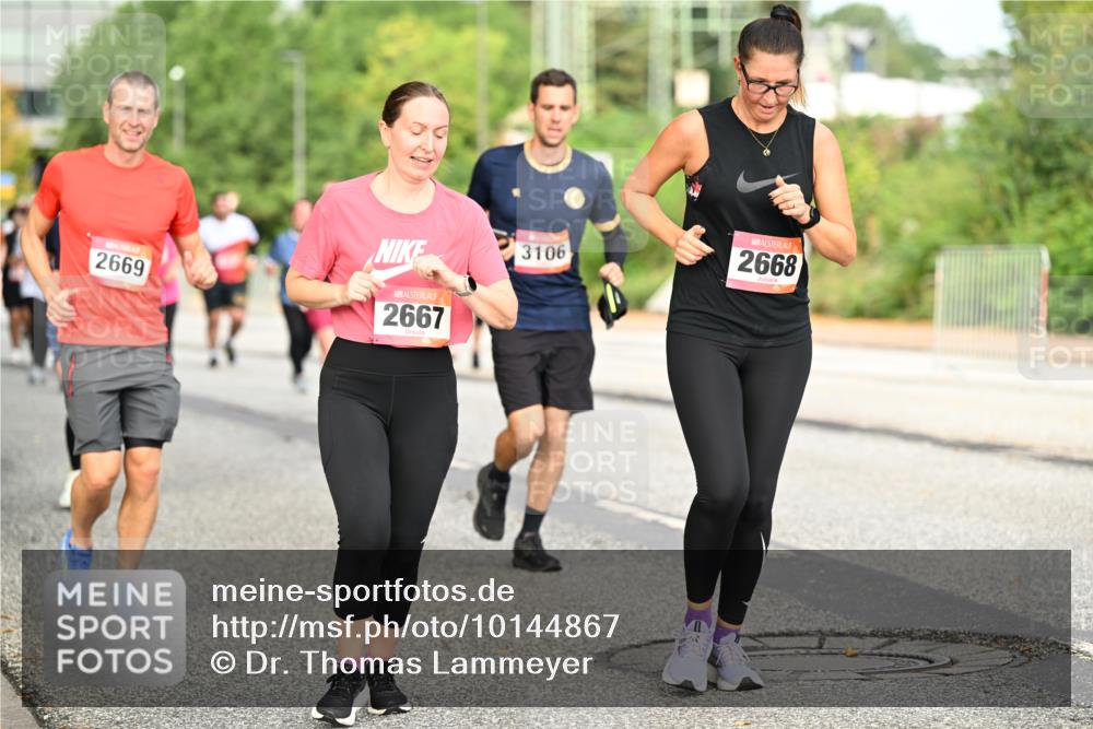 06.09.2026 - CURREX Alsterlauf Dr. Thomas Lammeyer http://msf.ph/oto/10144867 06.09.2026 10:17:16 Laufen 2669, 2667, 3106, 2668 meine-sportfotos.de