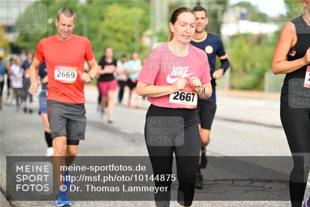 06.09.2026 - CURREX Alsterlauf Dr. Thomas Lammeyer http://msf.ph/oto/10144875 06.09.2026 10:17:17 Laufen 2669, 2667 meine-sportfotos.de