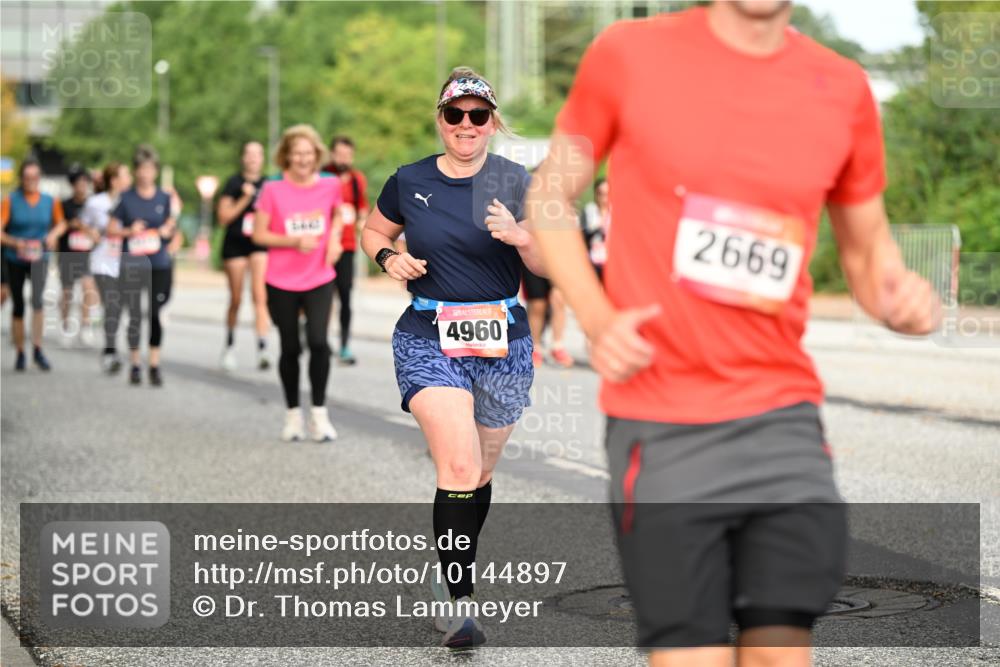 06.09.2026 - CURREX Alsterlauf Dr. Thomas Lammeyer http://msf.ph/oto/10144897 06.09.2026 10:17:19 Laufen 4960, 2669 meine-sportfotos.de