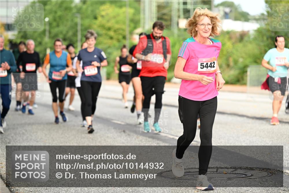 06.09.2026 - CURREX Alsterlauf Dr. Thomas Lammeyer http://msf.ph/oto/10144932 06.09.2026 10:17:23 Laufen 5442 meine-sportfotos.de