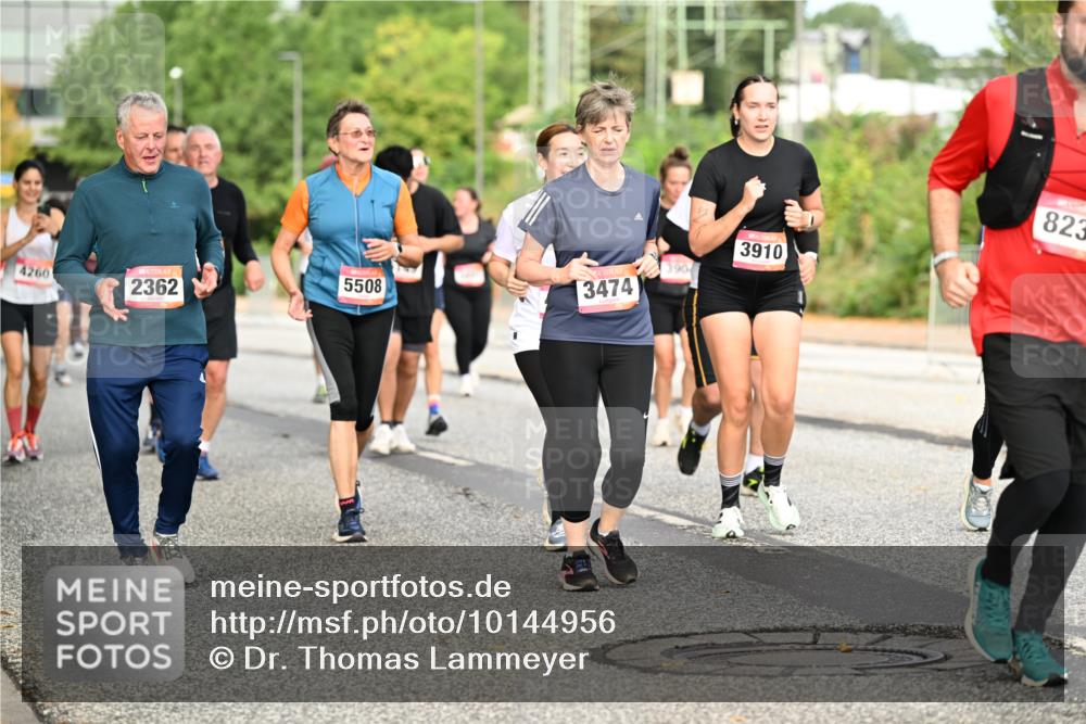 06.09.2026 - CURREX Alsterlauf Dr. Thomas Lammeyer http://msf.ph/oto/10144956 06.09.2026 10:17:26 Laufen 4260, 5508, 2362, 3474, 3910, 823 meine-sportfotos.de