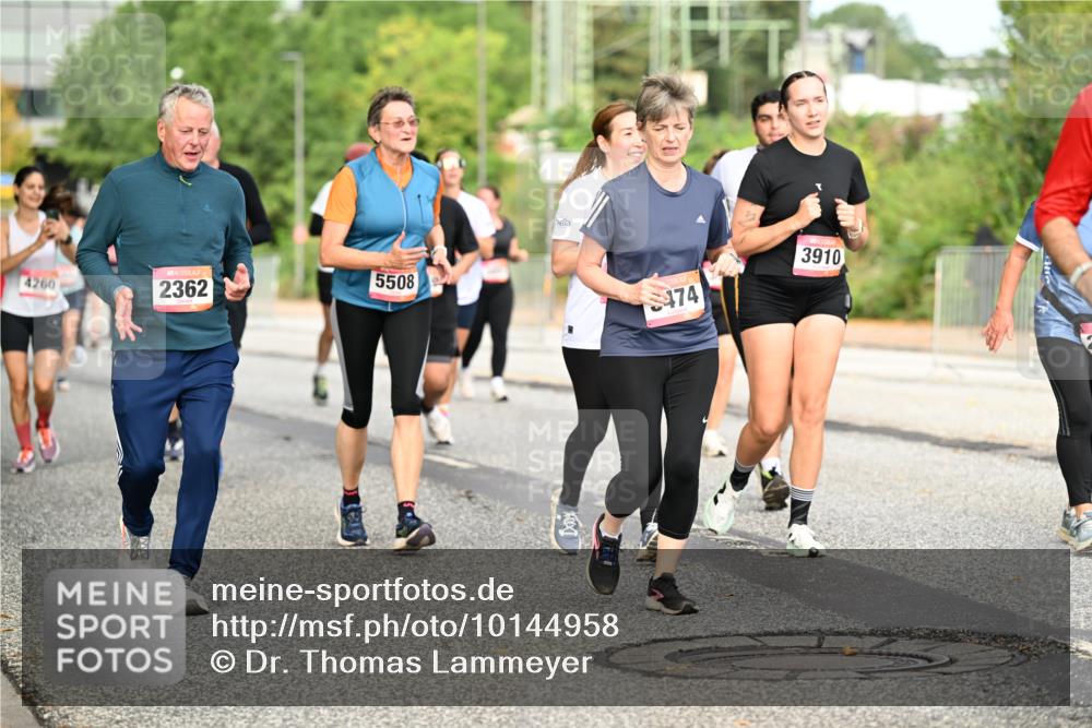 06.09.2026 - CURREX Alsterlauf Dr. Thomas Lammeyer http://msf.ph/oto/10144958 06.09.2026 10:17:26 Laufen 4260, 2362, 5508, 474, 3910 meine-sportfotos.de