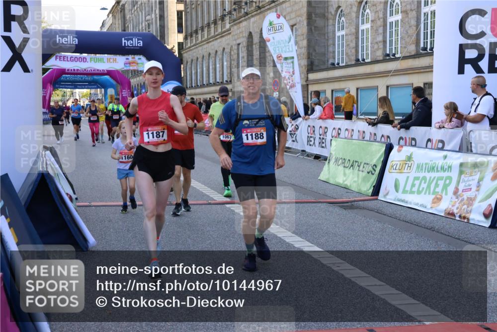 06.09.2026 - CURREX Alsterlauf Strokosch-Dieckow http://msf.ph/oto/10144967 06.09.2026 11:50:27 Ziel 1055, 1067, 1087, 1140, 1159, 1160, 1183, 1187, 1188, 1189, 1203, 1336, 2484, 6390, 8247, 8344 meine-sportfotos.de