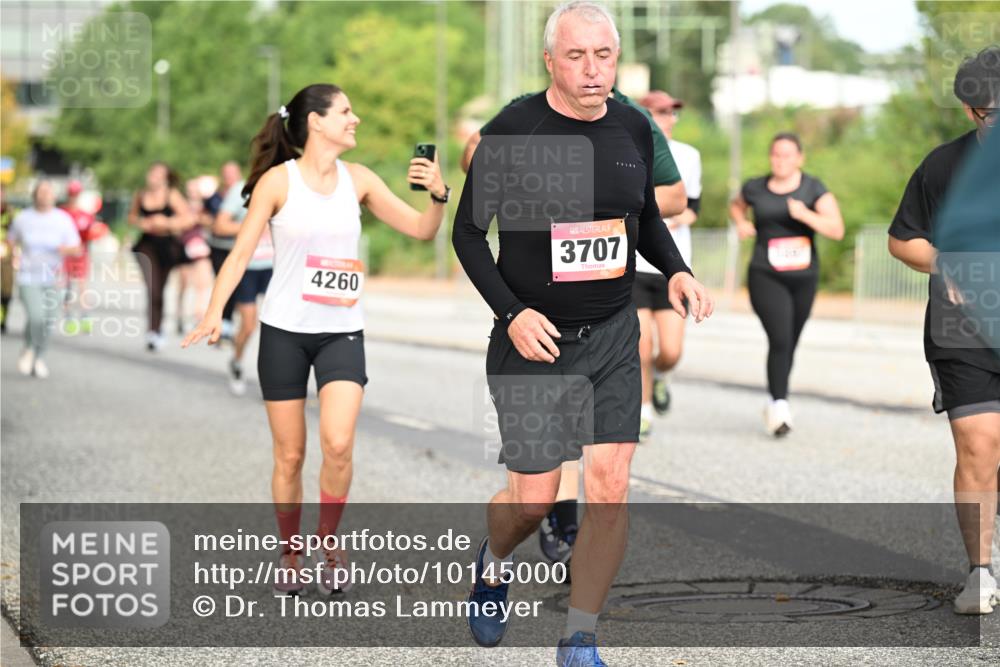 06.09.2026 - CURREX Alsterlauf Dr. Thomas Lammeyer http://msf.ph/oto/10145000 06.09.2026 10:17:30 Laufen 4260, 3707 meine-sportfotos.de