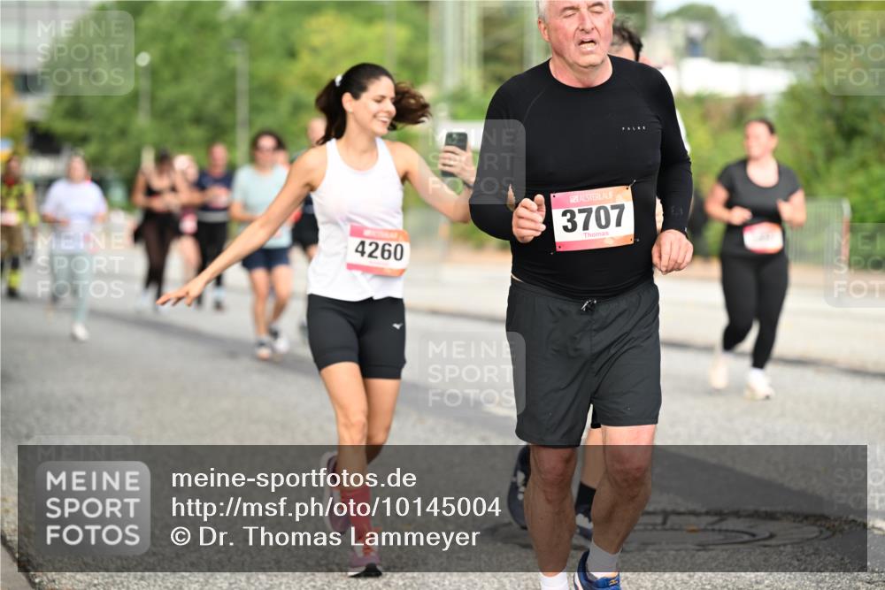 06.09.2026 - CURREX Alsterlauf Dr. Thomas Lammeyer http://msf.ph/oto/10145004 06.09.2026 10:17:31 Laufen 4260, 3707 meine-sportfotos.de